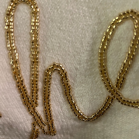 NWT Vince Camuto Cream Sweater with Gold Script - Picture 5 of 6